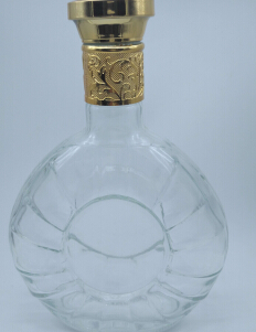高档玻璃酒瓶图片